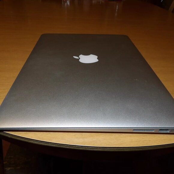 Apple MacBook Air 13.3 (A1369)  Laptop Plus Apple + Charger! - Picture 7 of 11